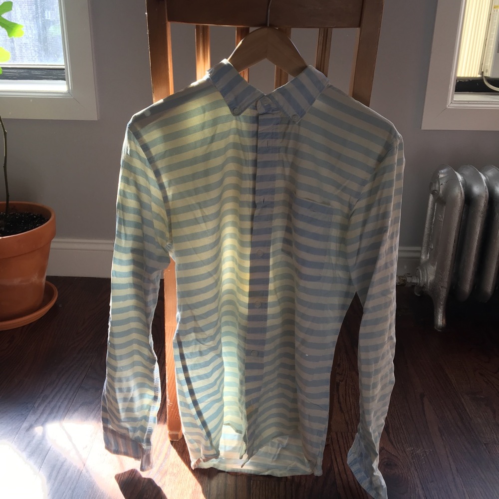 UO M Thick Stripped Cotton Button Down in Blue